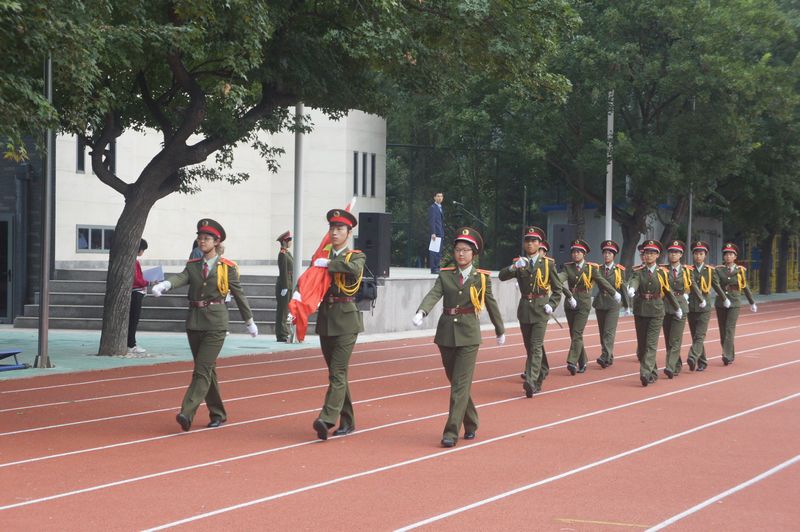 我校举行新学年第一次“国旗下的成长”主题教育活动